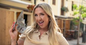 مربية كارداشيان السابقة ليا بارز تكشف أنها نامت مع والدها: ما يجب معرفته عن فضيحة NannyTok