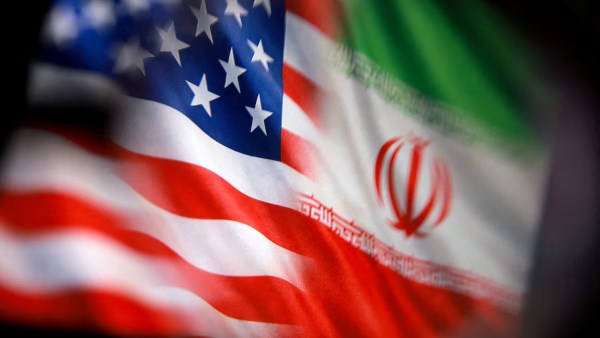 لا مصافحة بين وفدي واشنطن وطهران.. محادثات سويسرا تنطلق وسط فتور دبلوماسي