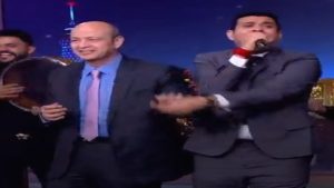 عم المجال كله.. عمرو أديب يرقص مع محمود الليثي على الهواء