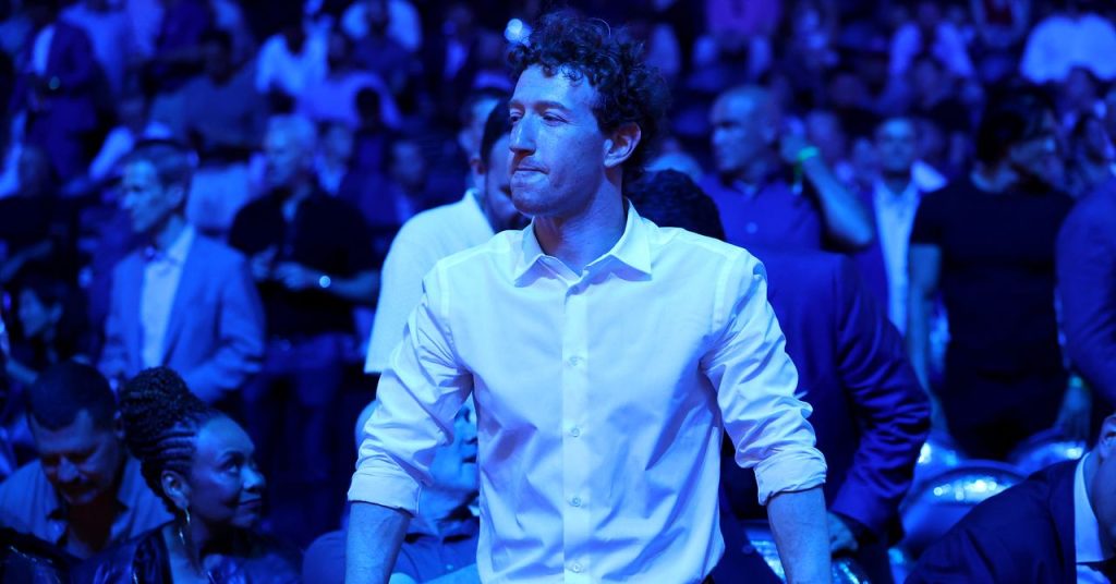 يقوم Meta بإيقاف برنامج تتبع الموظفين مؤقتًا بعد تسرب البيانات الداخلية