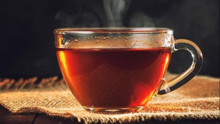 احترس من تفاعلات الأدوية.. اكتشف أضرار الإكثار من الشاي