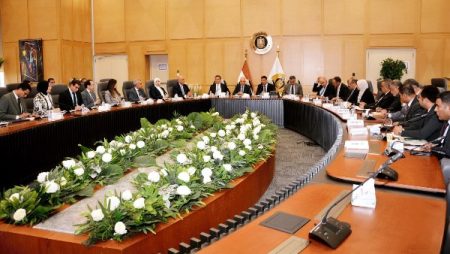 بينها إجراءات صارمة للمخالفين… 4 وزراء يطلقون آلية لإدارة “البصمة المائية” وضمان استدامة الموارد