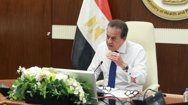 وزير الصحة: التعامل مع قضايا الولادة القيصرية ووفيات الأمهات وفق منهج علمي