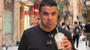 الغندور يستشهد باستاد الأهلي: دعم نادي الزمالك بالتصوير مع درع الدوري غير مستغرب