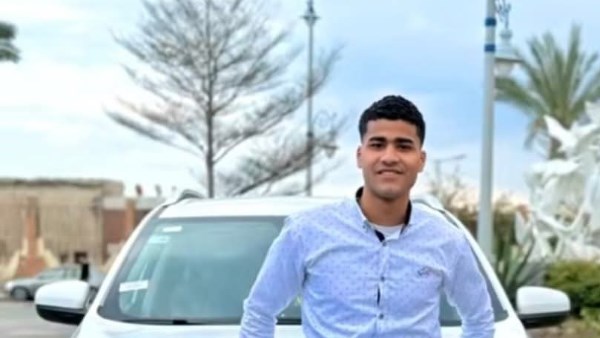 طعنة غادرة قبل الامتحان .. طالب حقوق بورسعيد خرج من البيت وما رجعش.. والدته : كان سندي الوحيد طعنة غادرة قبل الامتحان .. طالب حقوق بورسعيد خرج من البيت وما رجعش.. والدته : كان سندي الوحيد