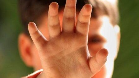 بين التشديد الرقابي وتوسيع الحماية.. ماذا يستهدف قانون الأمان المؤسسي للطفل؟