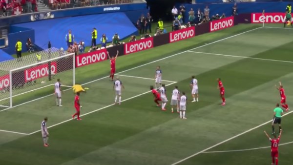 يقترب من الصعود.. منتخب سويسرا يضرب البوسنة والهرسك برباعية بكأس العالم