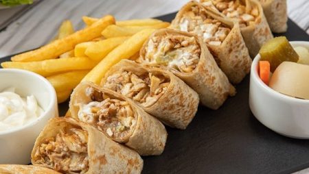طريقة عمل الشاورما السوري بتتبيلة مميزة مثل المطاعم