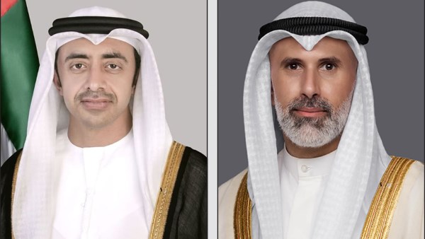 في اتصال هاتفي مع نظيره الكويتي.. وزير خارجية الإمارات يدين الاعتداءات الإيرانية الآثمة