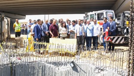 وزيرة الإسكان تتفقد أعمال ربط خطوط الصرف الرئيسية بالقاهرة الجديدة المتجهة للجبل الأصفر