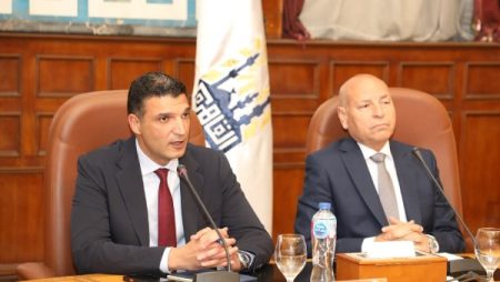 تقنين أوضاع 43 مصنعًا وورشة بشق الثعبان لدعم صناعة الرخام والجرانيت