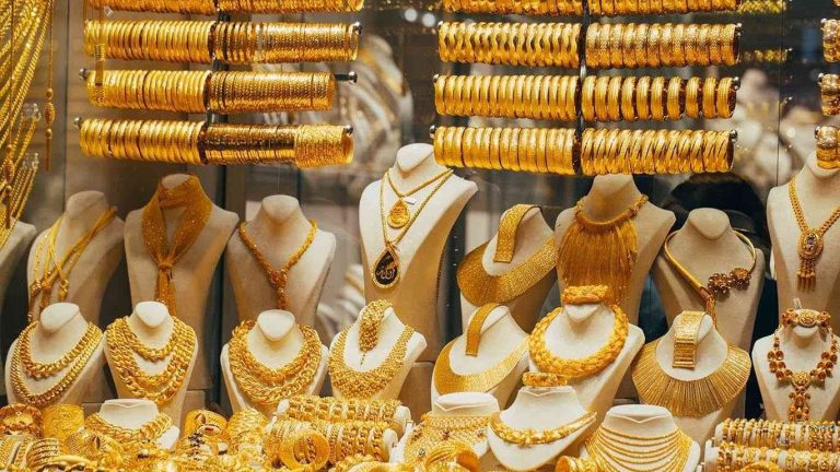 ذهب عيار 24 يخسر 130 جنيها بختام التعاملات الصباحية اليوم الإثنين
