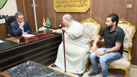 محافظ المنوفية يفحص عددًا من الشكاوى والطلبات ويوجه المختصين بالتواصل الفعال وحل شكاوي المواطنين|صور