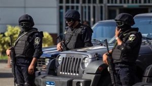 أمن الغربية يضبط رجل وشقيقته تعديا بالضرب علي شقيقتهما أمام باب الجامع بالمحلة والنيابة العامة تحقق