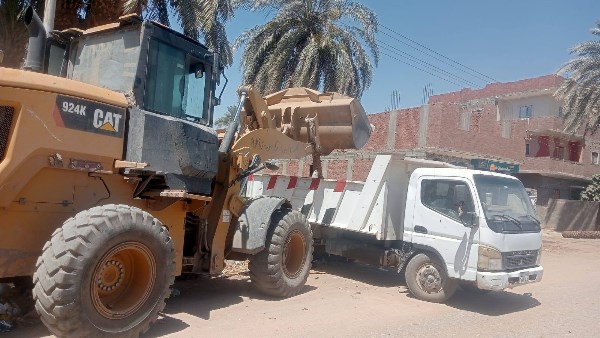 محافظ أسيوط: رفع المخلفات والقمامة خلال حملات نظافة بمركز أبنوب