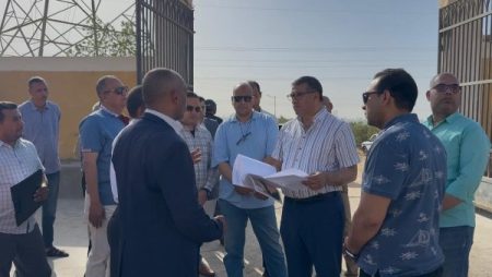 أخبار قنا.. غلق وتشميع حمام سباحة وإنذار منشآت مخالفة بنجع حمادي.. وإحالة مدير مستشفى نقادة المركزى للتحقيق