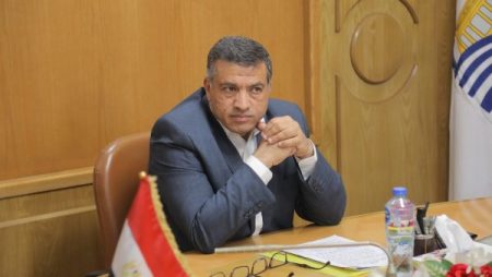 محافظ قنا : صرف مستحقات مزارعي قصب السكر المتأخرة خلال 15يومًا