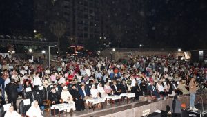 محافظ أسوان يشهد تسليم عقود تشغيل ومساعدات لذوى الهمم والعمالة غير المنتظمة
