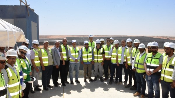 وزير الكهرباء ونائب محافظ أسوان في زيارة ميدانية إلى مجمع بنبان للطاقة الشمسية