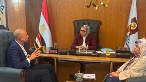 للتوسع في تنفيذ المشروعات التنموية.. محافظ الوادي الجديد تبحث فرص التعاون مع شركة إنجازات