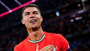 رونالدو يثير غضب زميله فرنانديز عقب مواجهة الكونغو