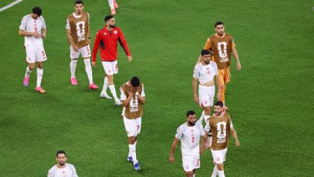 إعلام تونس يهاجم نسور قرطاج بعد توديع المونديال.. وانتقادات حادة للأداء أمام اليابان