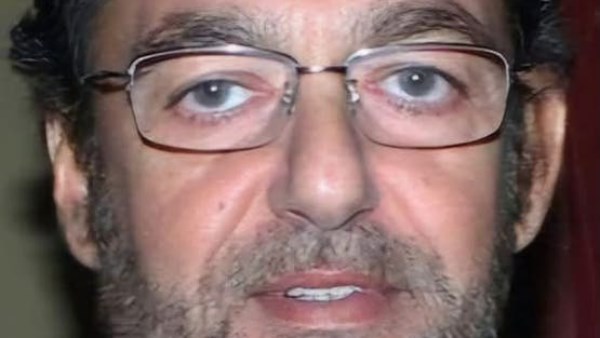 الفنان محمد مرزبان في العناية المركزة بعد حادث مروع.. نزيف بالمخ وإصابات خطيرة و48 ساعة حاسمة في حالته