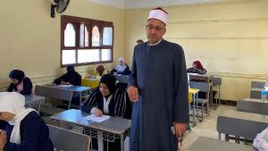 رئيس «كفر الشيخ الأزهرية» يتابع امتحانات الفيزياء للثانوية بلجان فوة ودسوق