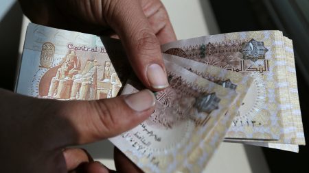 ما حكم المماطلة في سداد الديون مع القدرة؟.. أمين الإفتاء يجيب