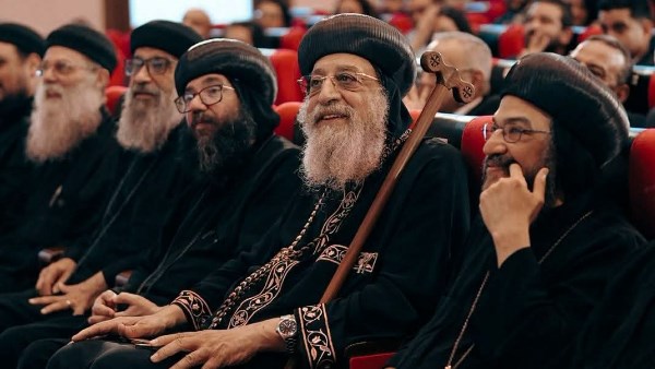البابا تواضروس يشهد ختام ملتقى لوجوس الأول للتطوير ويؤكد: المحبة أساس كل خدمة ناجحة | صور