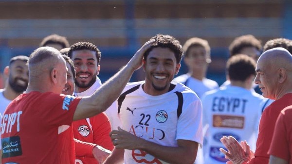 بعد عقد قرانه.. ممر شرفي لعمر مرموش في معسكر منتخب مصر بأمريكا