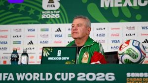 مدرب المكسيك: نحترم جنوب أفريقيا وندخل البطولة بطموح كبير وروح العائلة