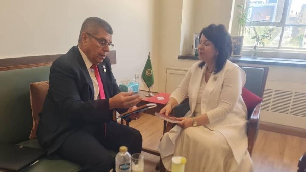سفير فنزويلا بالقاهرة يطلع “الجامعة العربية” على مستجدات الأوضاع في بلاده