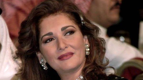 آثار الحكيم: أرى مقعدي في الجنة ولم أفكر في الحجاب يوماً ما