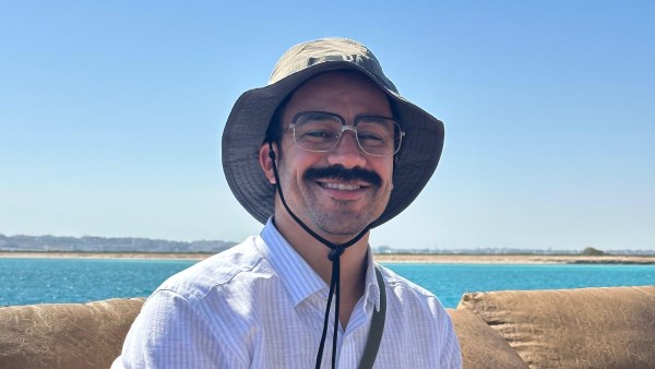 ظهور الفنان أحمد داود مع أبطال فيلم «الكراش» .. صور