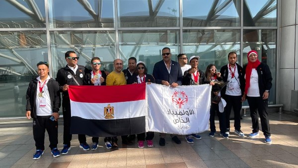 بعد إنجاز الألعاب الإقليمية.. استقبال حافل لبعثة الأولمبياد الخاص المصري بمطار القاهرة