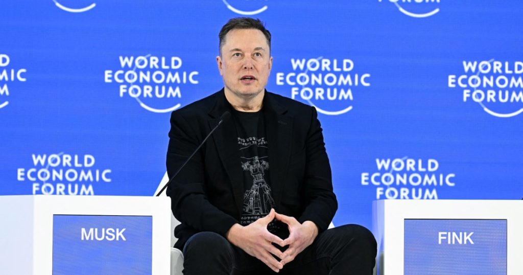 أصبح Elon Musk أول تريليونير في العالم بعد أن بدأت SpaceX التداول في سوق الأسهم