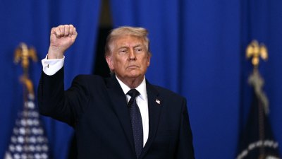 GettyImages-2277164944 منظم معرض الدولة الأمريكية الكبرى المدعوم من دونالد ترامب يستجيب لرد الفعل العنيف