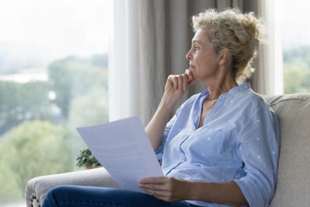 هل أنا أنانية لعدم إعطاء أطفال زوجي المال من ميراثي؟
