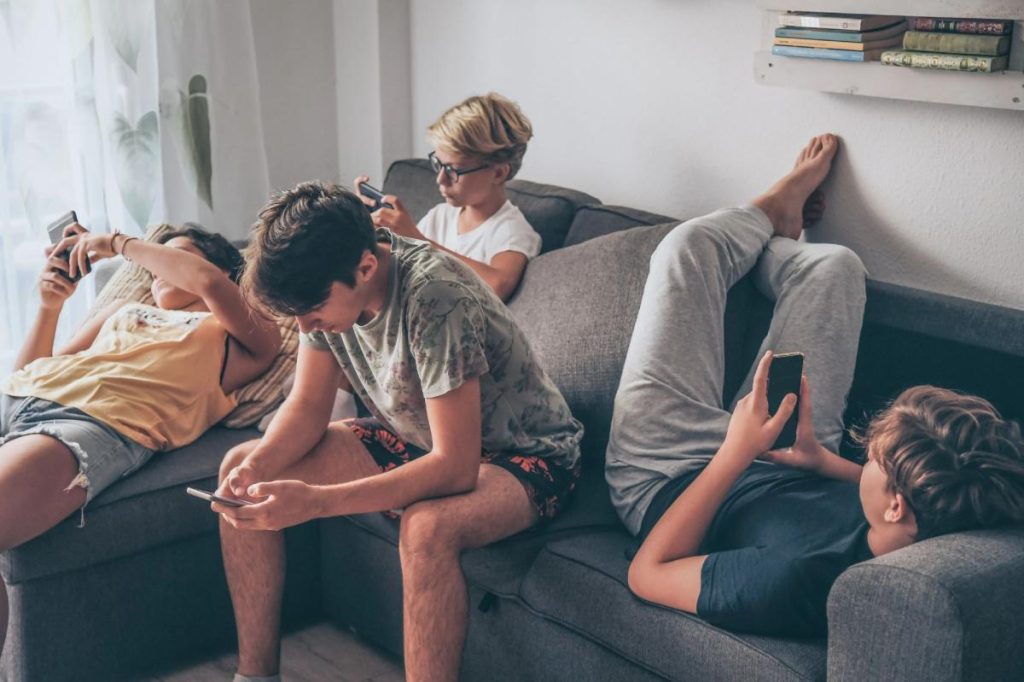 تغذي مقاطع فيديو TikTok “ثقافة فرعية غير مشروعة” معرضة لخطر الإصابة بالسرطان: طبيب