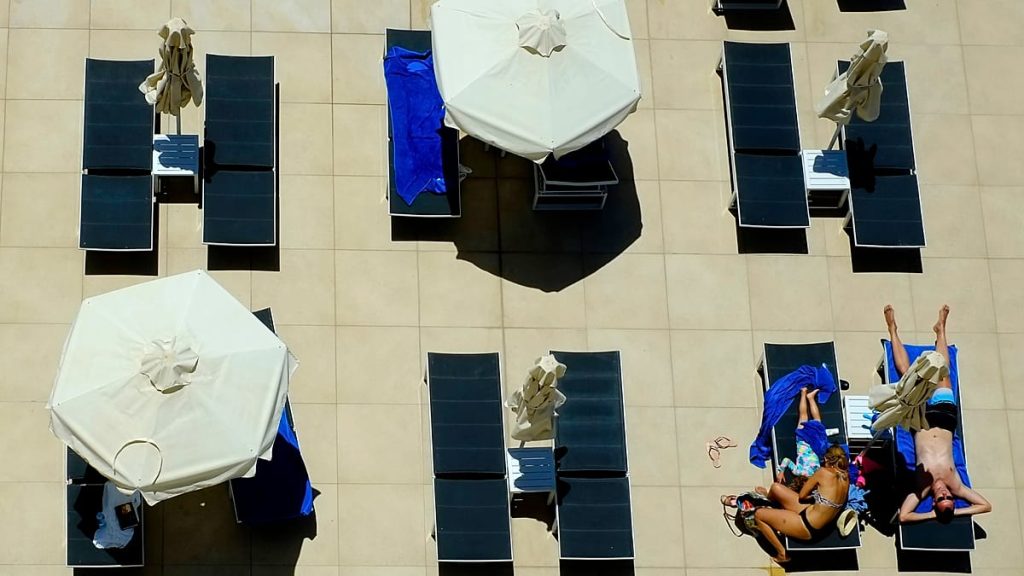 قبرص: 23% فقط من أماكن الإقامة السياحية مرخصة بالكامل، حسبما يرد نائب وزير السياحة