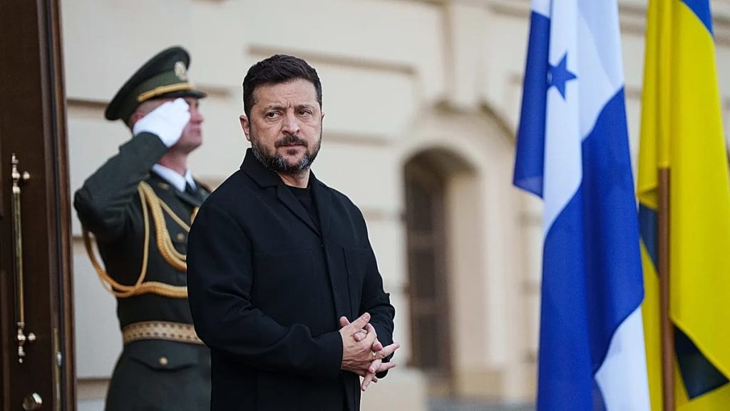 البرلمان الأوروبي يدين زيلينسكي لقيامه بتسمية الوحدة العسكرية بأسماء أبطال التحالف التقدمي المتحد