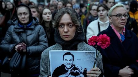الاتحاد الأوروبي يدرج ستة أشخاص متورطين في اغتيال نافالني على القائمة السوداء