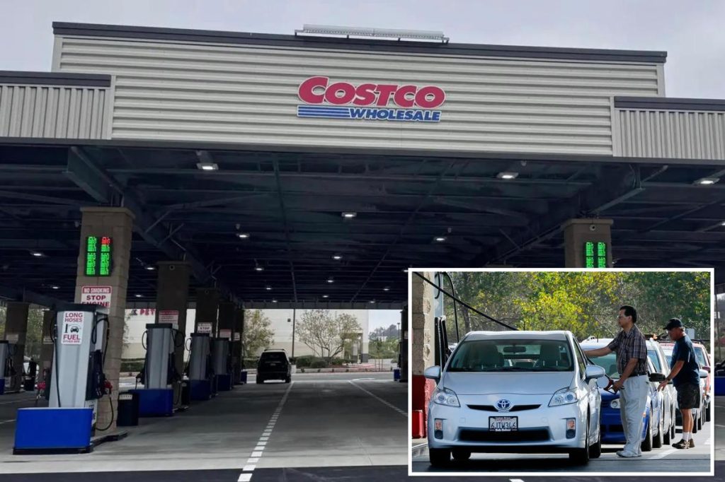محطة الوقود المستقلة التابعة لشركة Costco في Mission Viejo ليس بها أي رفاهيات