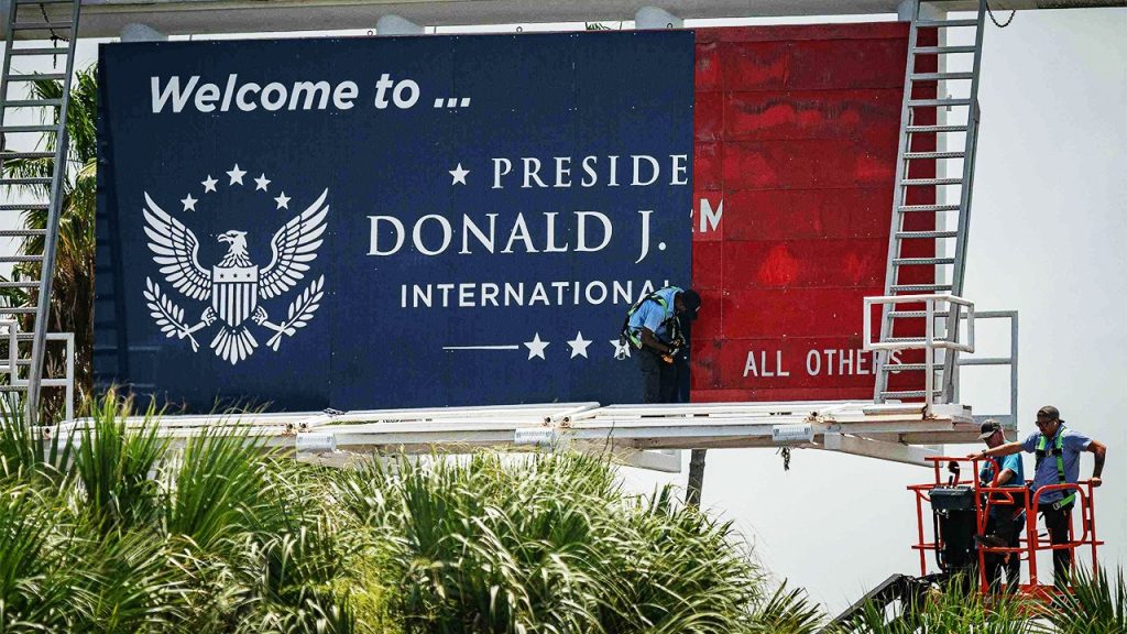 تبدأ إدارة الطيران الفيدرالية (FAA) في انتقال DJT مع بدء سريان إعادة تسمية مطار ترامب