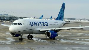 يجب أن تواجه شركة United Airlines دعوى قضائية بشأن مقاعد النوافذ “بدون نوافذ”.