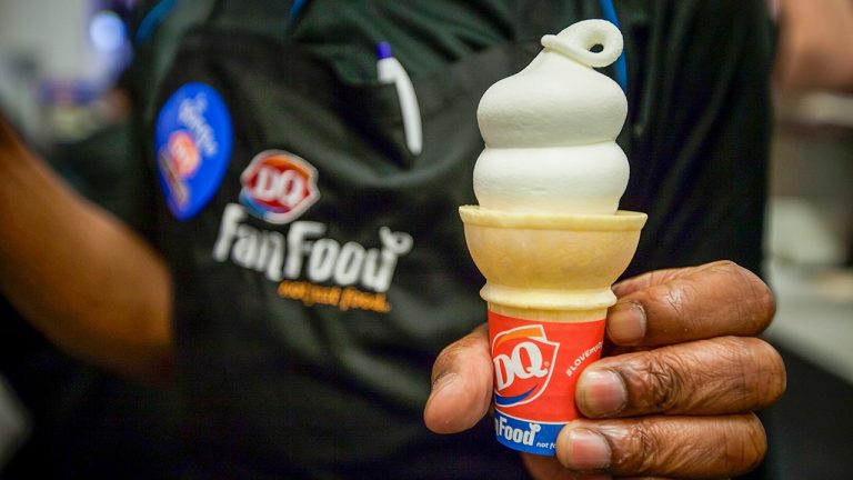 تغلق شركة Dairy Queen عشرات المواقع في ألاسكا ومونتانا وتكساس