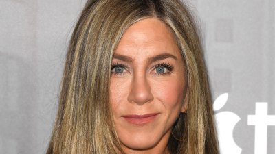 لوس أنجلوس، كاليفورنيا - 07 يونيو: وصلت جنيفر أنيستون إلى عرض جوائز EMMY FYC لتلفزيون Apple "عرض الصباح" الموسم الرابع في مجمع مسرح DGA في 07 يونيو 2026 في لوس أنجلوس، كاليفورنيا. (تصوير ستيف جرانيتز / فيلم ماجيك)