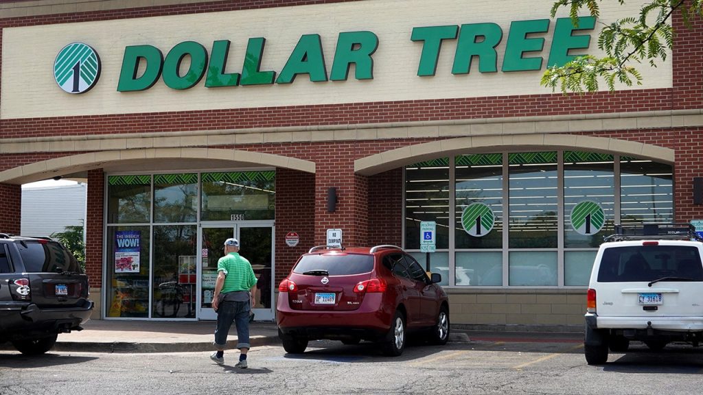 تغلق شركة Dollar Tree 75 متجرًا بينما تفتح مئات أخرى على مستوى البلاد