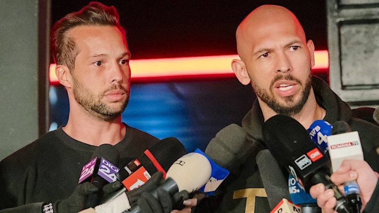 أندرو وتريستان تيت في محكمة ميامي وسط محاولة تسليم بريطانيا